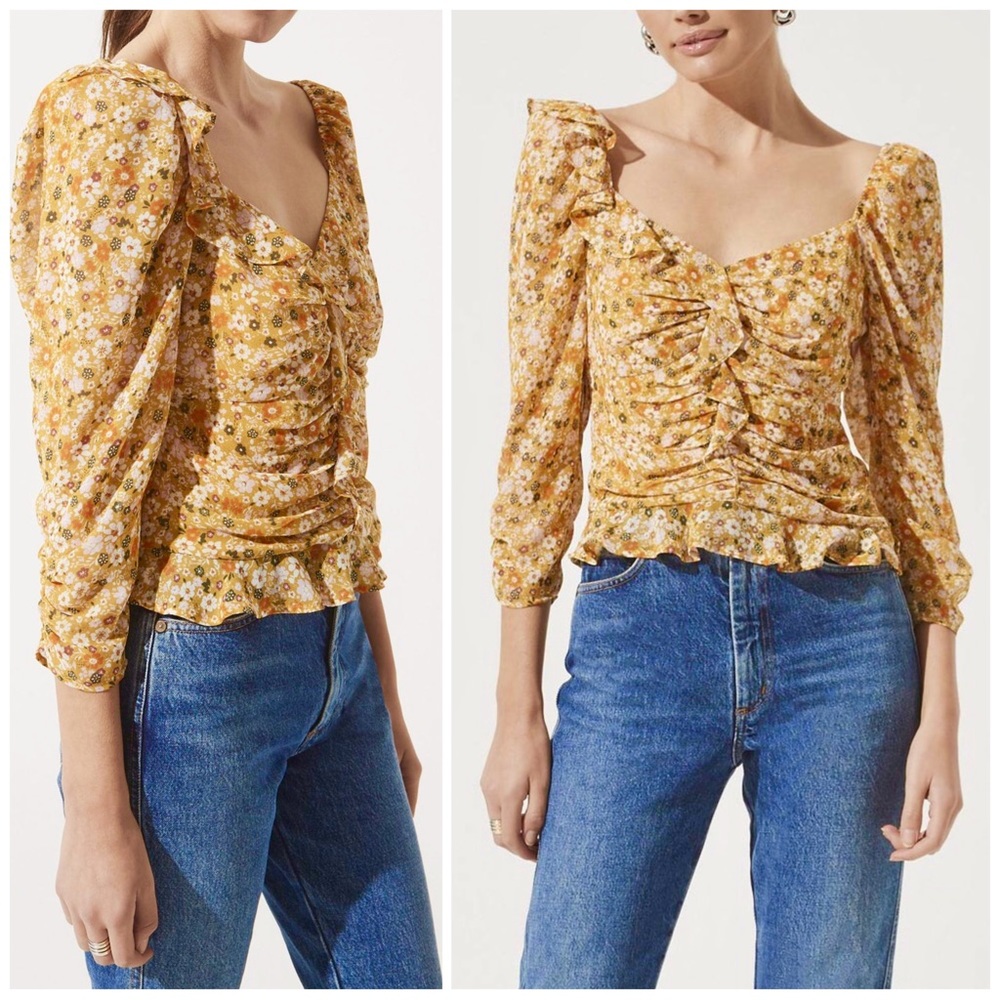 NWT ASTR Ruched Sleeve Sweetheart Blouse